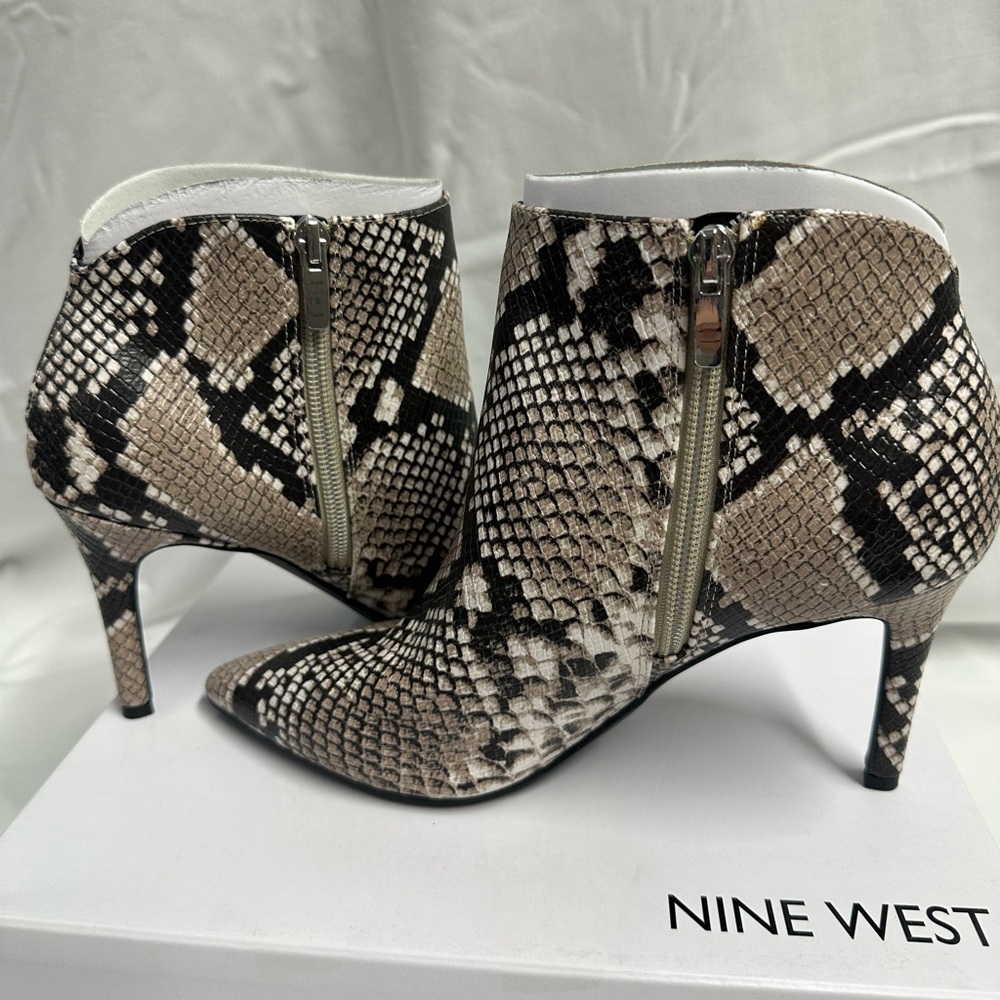 Nine West Finny 3 Women’s Boots Taupe Multi Size 7 New In Box